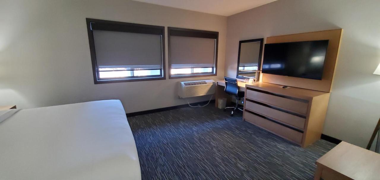 Wingate By Wyndham Lethbridge Hotel Kültér fotó