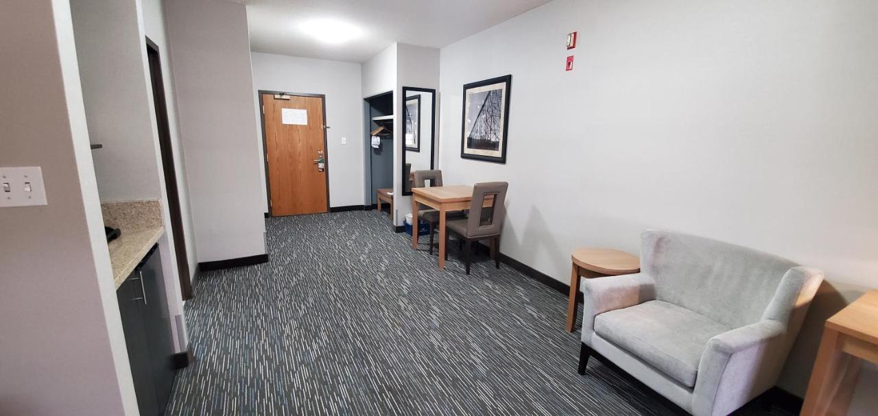 Wingate By Wyndham Lethbridge Hotel Kültér fotó