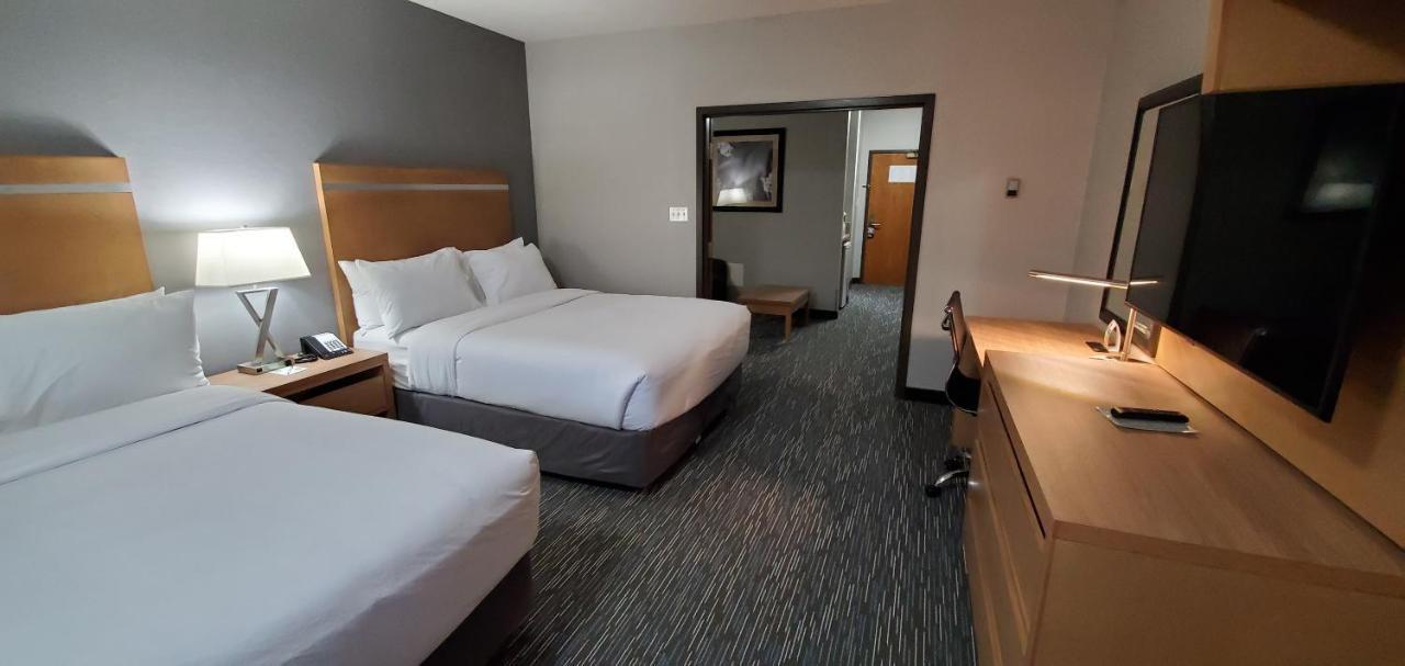 Wingate By Wyndham Lethbridge Hotel Kültér fotó