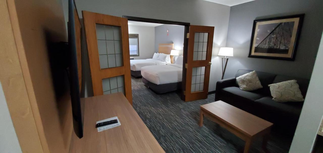Wingate By Wyndham Lethbridge Hotel Kültér fotó